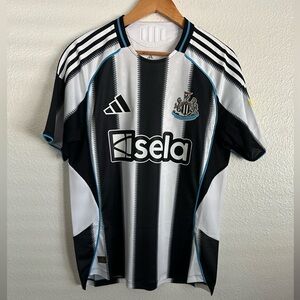 Newcastle United FC 25/26 Authentic Soccer Jersey Premier League Men Size Medium